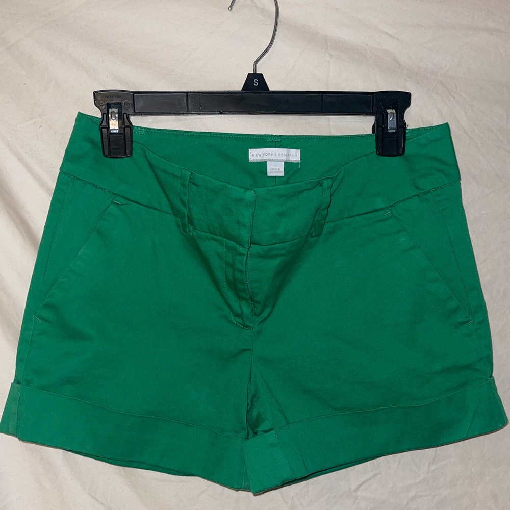 “Kelly” green linen shorts New York and company Great condition